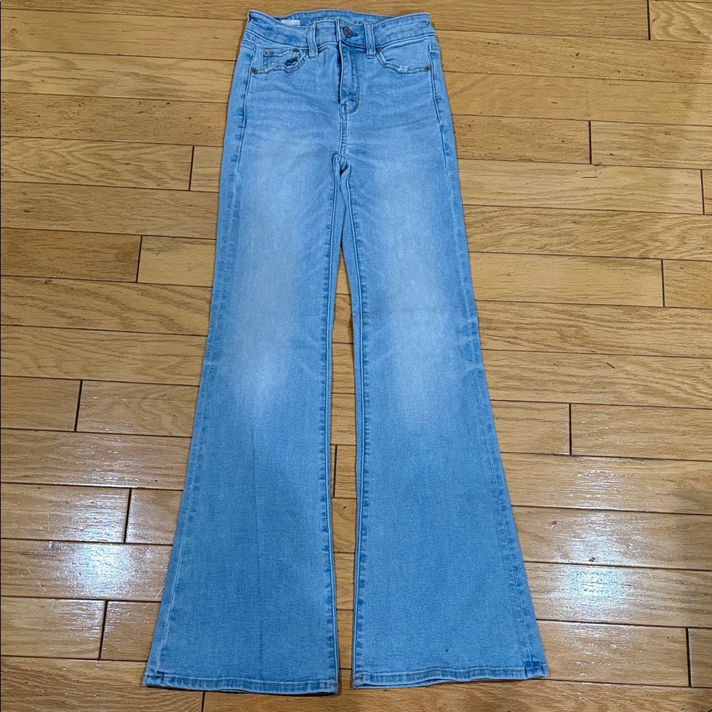 Juniors American Eagle Jeans super high-rise flare